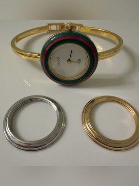 Near mint~Beautiful~Gucci Interchangeable Signature Bezel Bangle Bracelet Watch